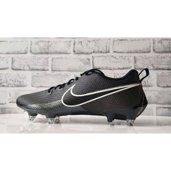 Athletic_Shoes